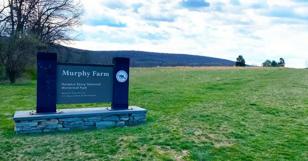 Entrance sign to hiking trails at Murphy Farm at the Harpers Ferry National Historical Park.