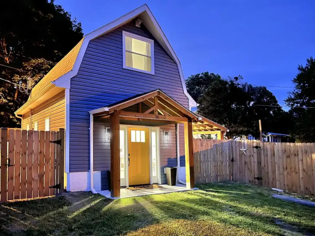 Casita Azul, a dog friend cottage rental in Harpers Ferry.