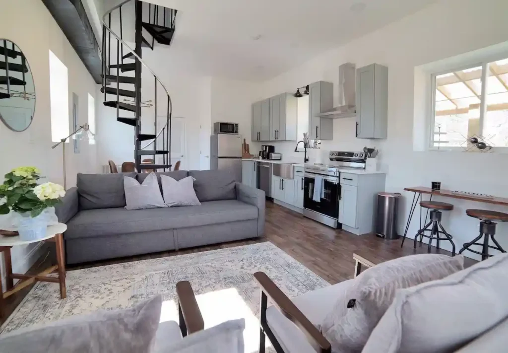 Casita Azul kitchen, dog-friendly cottage rental Harpers Ferry