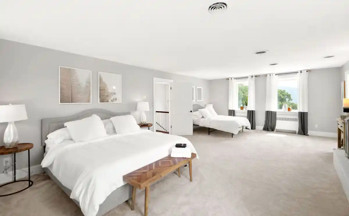 Master suite with a view at the Blarney, a rental for large groups in Harpers Ferry.