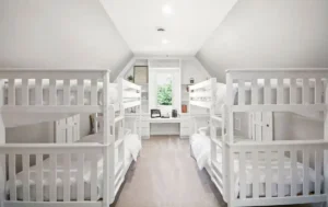 Bedroom with bunk beds at the Blarney, a rental for large groups in Harpers Ferry.